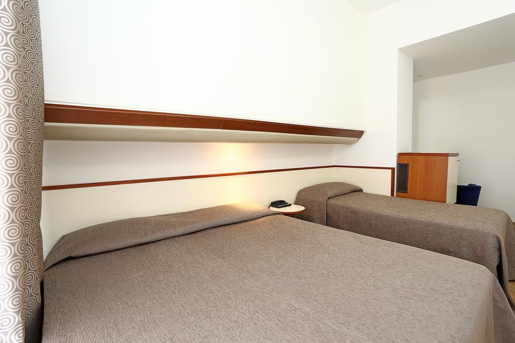 Hotel Corticella Bologna Esterno foto