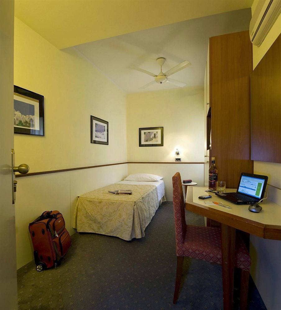 Hotel Corticella Bologna Esterno foto