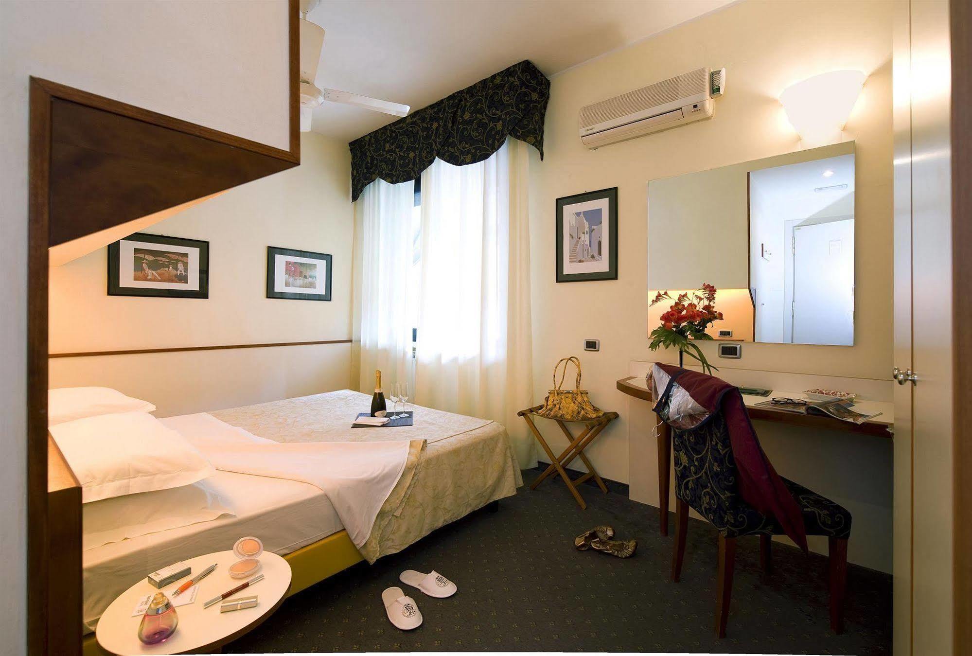 Hotel Corticella Bologna Esterno foto