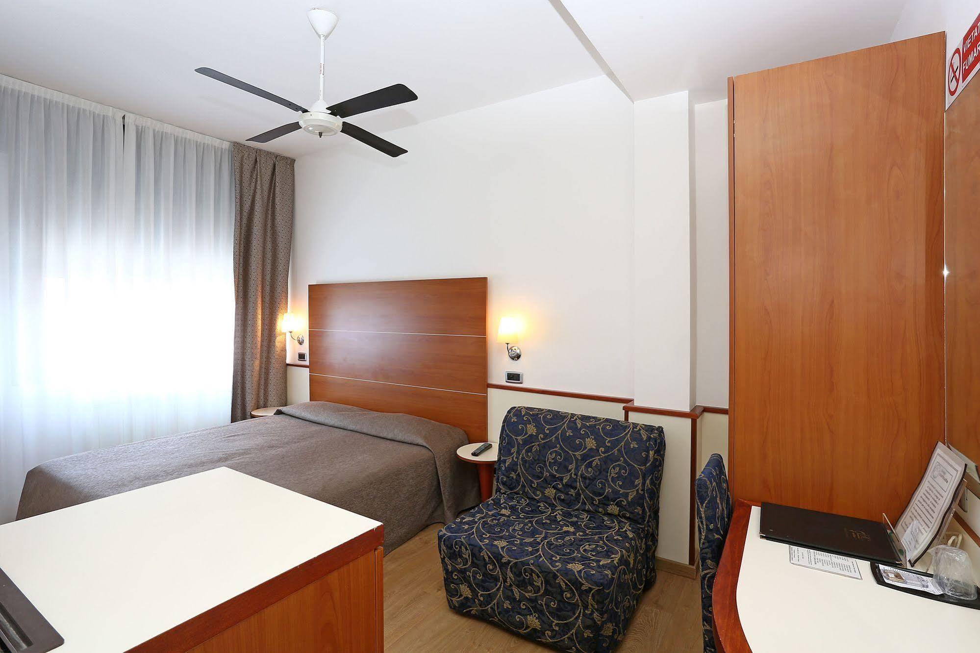 Hotel Corticella Bologna Esterno foto